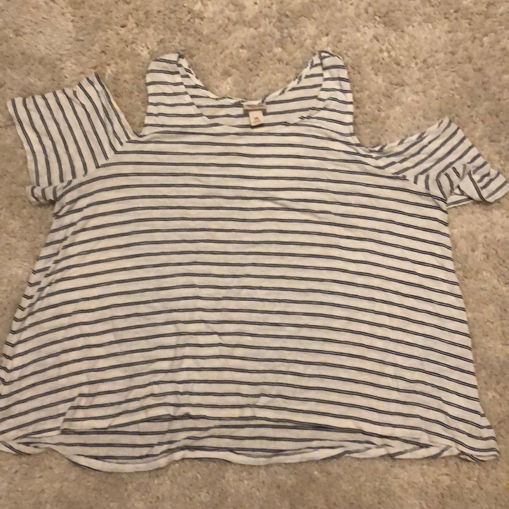 Cold shoulder top